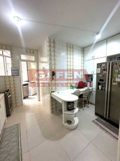 Apartamento à venda com 3 quartos, 133m² - Foto 22