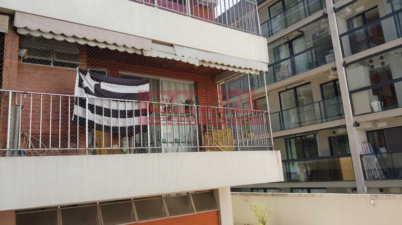 Apartamento à venda com 2 quartos, 84m² - Foto 4