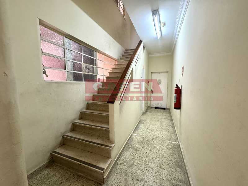 Apartamento à venda com 2 quartos, 70m² - Foto 29