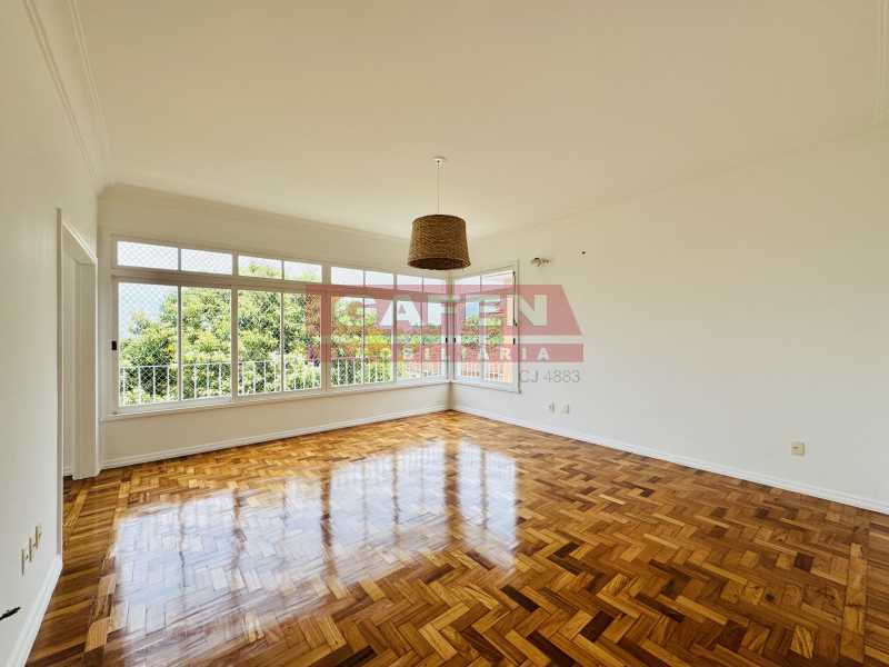 Apartamento para alugar com 3 quartos, 200m² - Foto 2