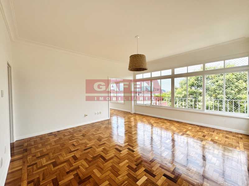 Apartamento para alugar com 3 quartos, 200m² - Foto 3