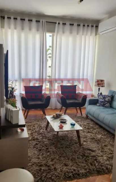 Apartamento à venda com 2 quartos, 70m² - Foto 2