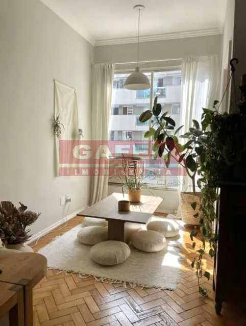 Apartamento à venda com 2 quartos, 71m² - Foto 4