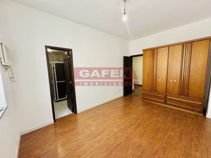 Apartamento para alugar com 3 quartos, 200m² - Foto 12