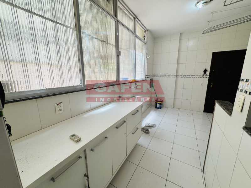 Apartamento para alugar com 3 quartos, 200m² - Foto 26