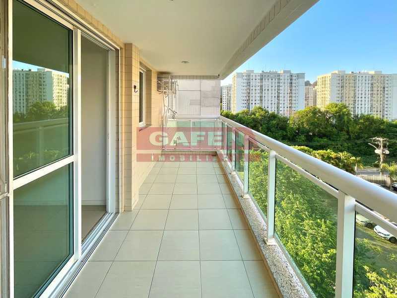 Apartamento à venda com 2 quartos, 68m² - Foto 1