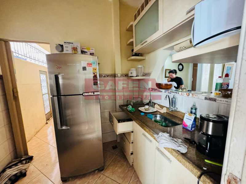 Apartamento à venda com 2 quartos, 70m² - Foto 19