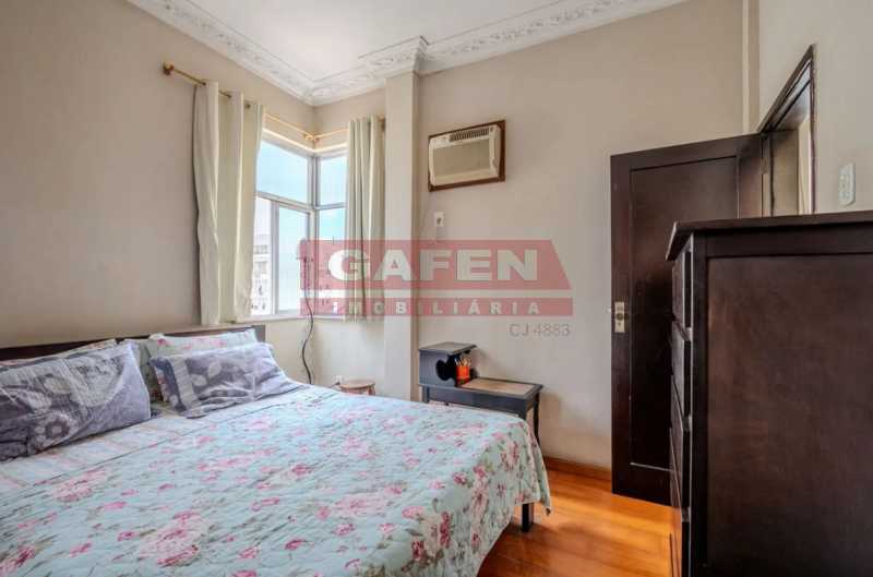 Apartamento à venda com 2 quartos, 70m² - Foto 2