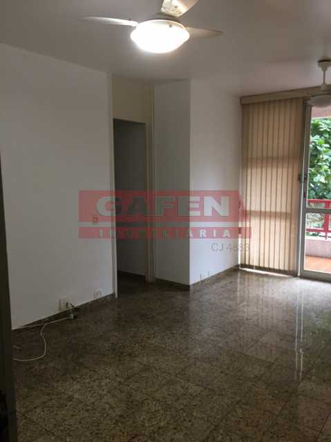 Apartamento à venda com 3 quartos, 100m² - Foto 2