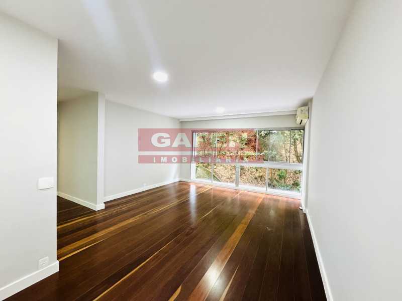 Apartamento para alugar com 3 quartos, 135m² - Foto 3