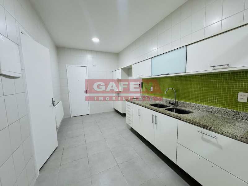 Apartamento para alugar com 3 quartos, 135m² - Foto 22