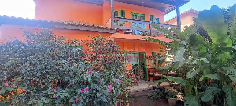 Casa de Condomínio à venda com 3 quartos, 250m² - Foto 1