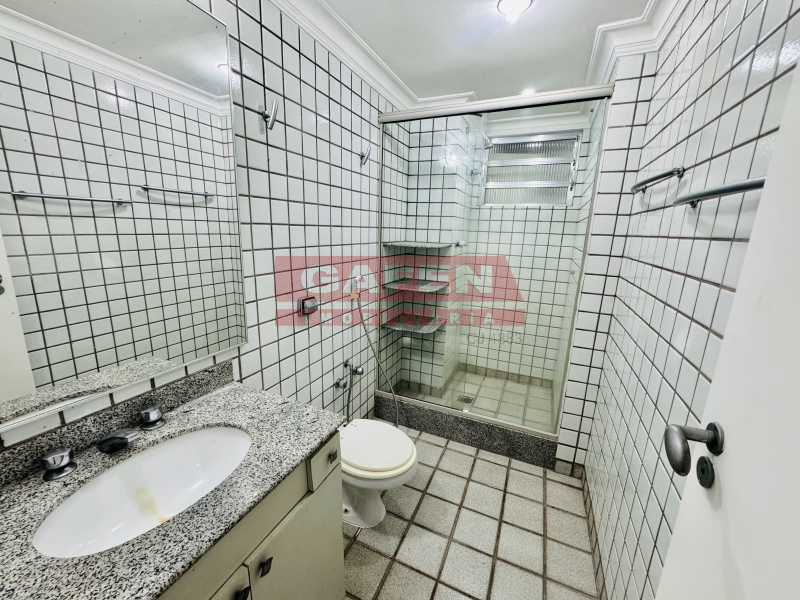 Apartamento para alugar com 3 quartos, 135m² - Foto 17