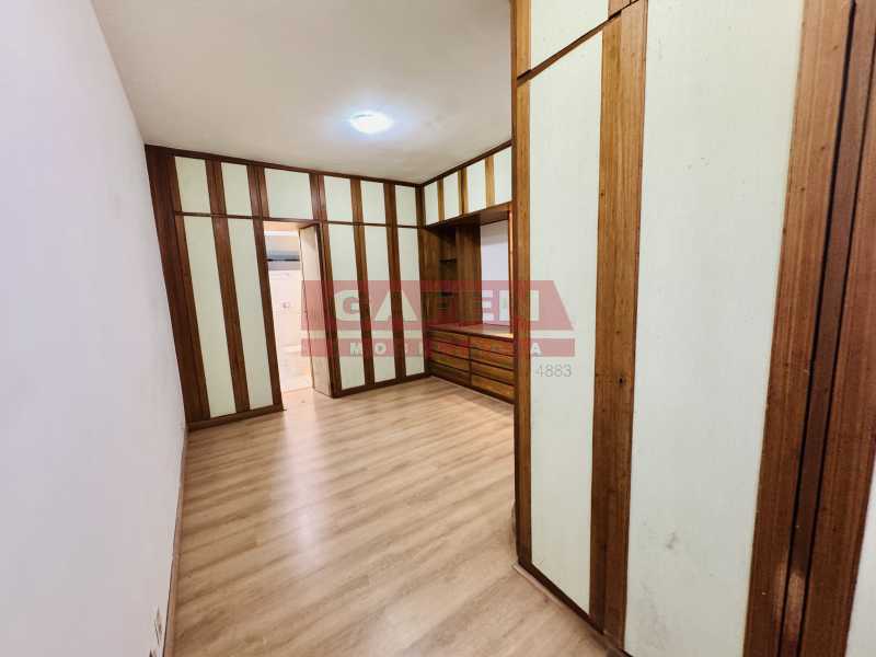 Apartamento para alugar com 3 quartos, 135m² - Foto 22