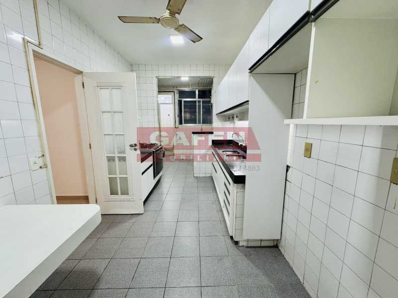Apartamento para alugar com 3 quartos, 135m² - Foto 26