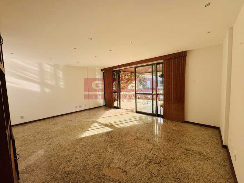 Apartamento para alugar com 4 quartos, 130m² - Foto 8