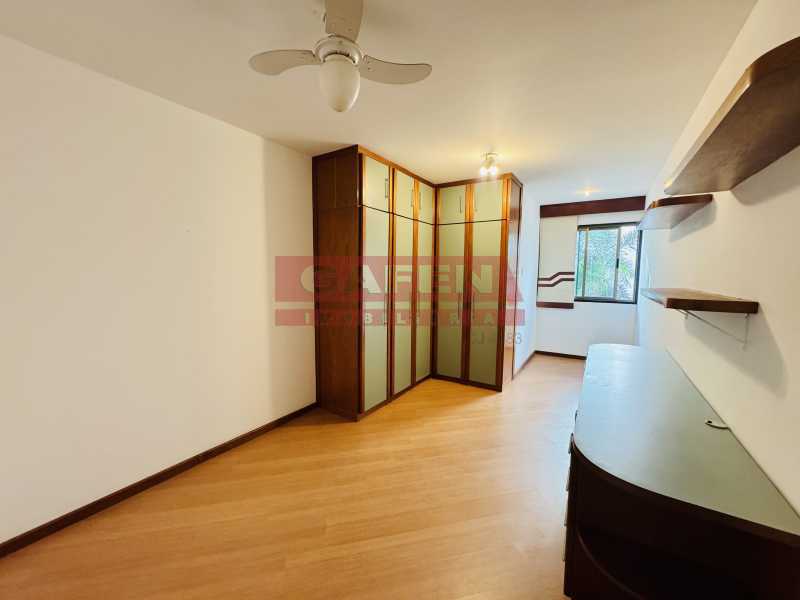 Apartamento para alugar com 4 quartos, 130m² - Foto 11