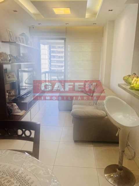 Apartamento à venda com 2 quartos, 79m² - Foto 2