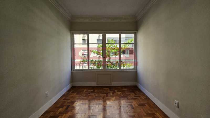 Apartamento à venda com 3 quartos, 80m² - Foto 2