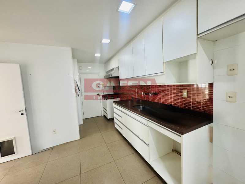 Apartamento para alugar com 2 quartos, 116m² - Foto 23