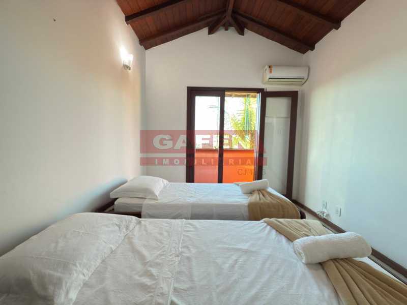 Casa à venda com 9 quartos, 430m² - Foto 20
