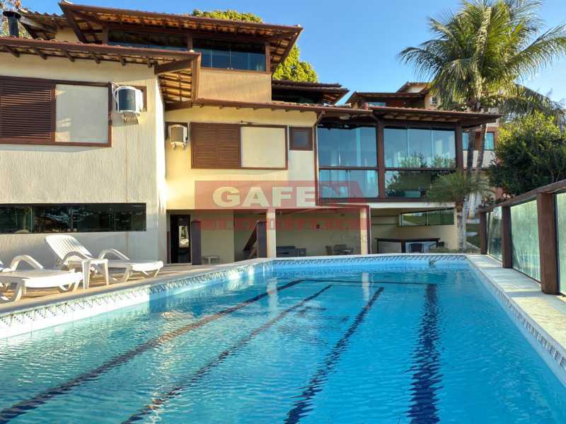Casa à venda com 9 quartos, 430m² - Foto 1