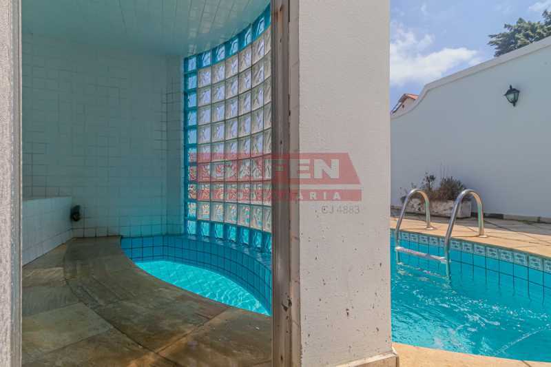Casa de Condomínio à venda com 3 quartos, 241m² - Foto 4