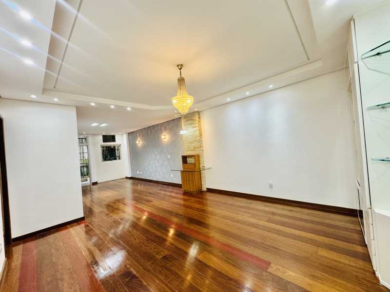 Apartamento, 3 quartos, 156 m² - Foto 1