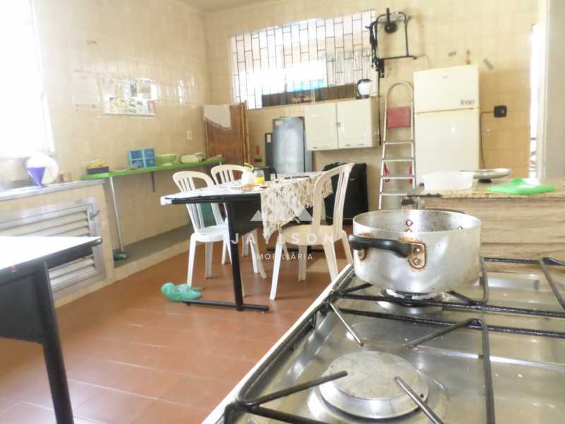 Casa Comercial à venda com 3 quartos, 350m² - Foto 6