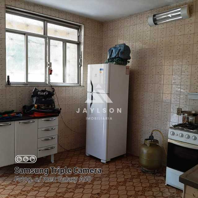 Casa à venda com 4 quartos, 200m² - Foto 14