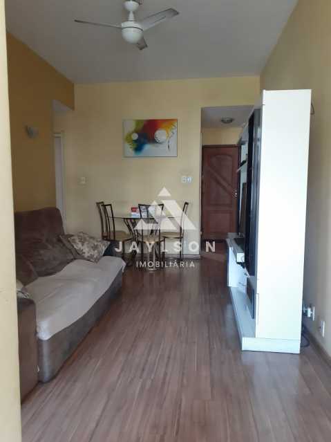 Apartamento à venda com 2 quartos, 76m² - Foto 1