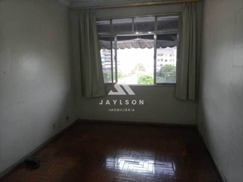 Apartamento à venda com 2 quartos, 70m² - Foto 8