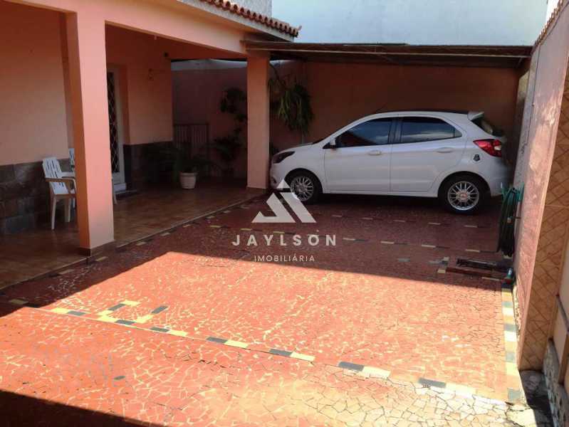 Casa à venda com 3 quartos, 300m² - Foto 18