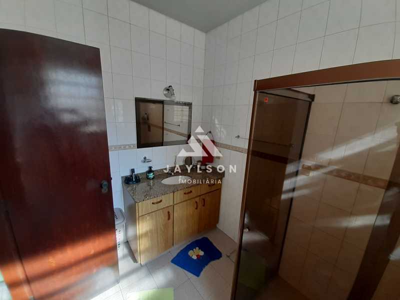 Casa à venda com 6 quartos, 220m² - Foto 5