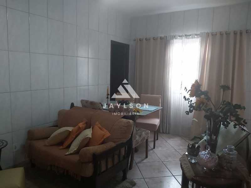 Casa à venda com 4 quartos, 108m² - Foto 1