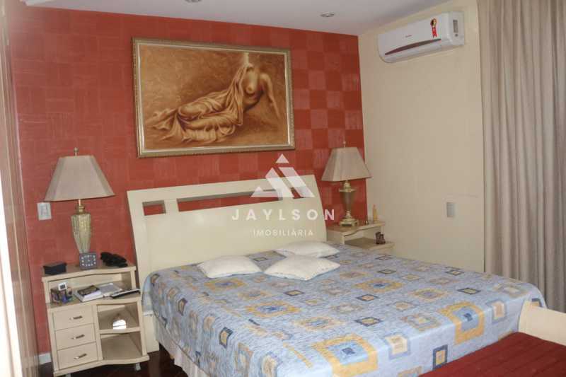 Apartamento à venda com 3 quartos, 208m² - Foto 8