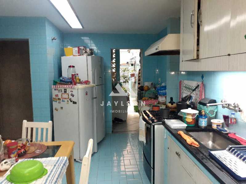 Apartamento à venda com 2 quartos, 130m² - Foto 10