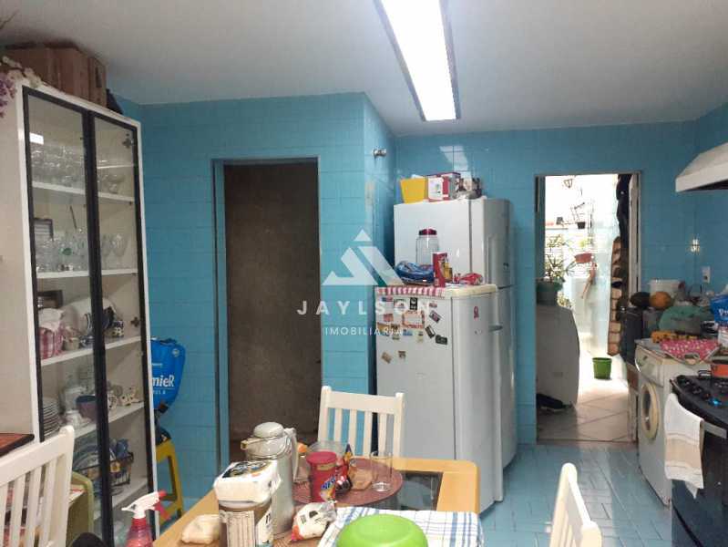 Apartamento à venda com 2 quartos, 130m² - Foto 19