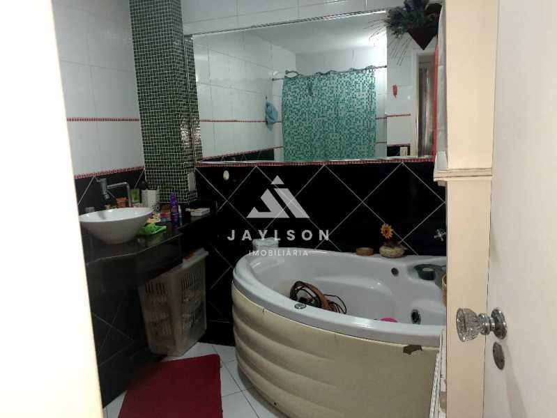 Apartamento à venda com 2 quartos, 130m² - Foto 23