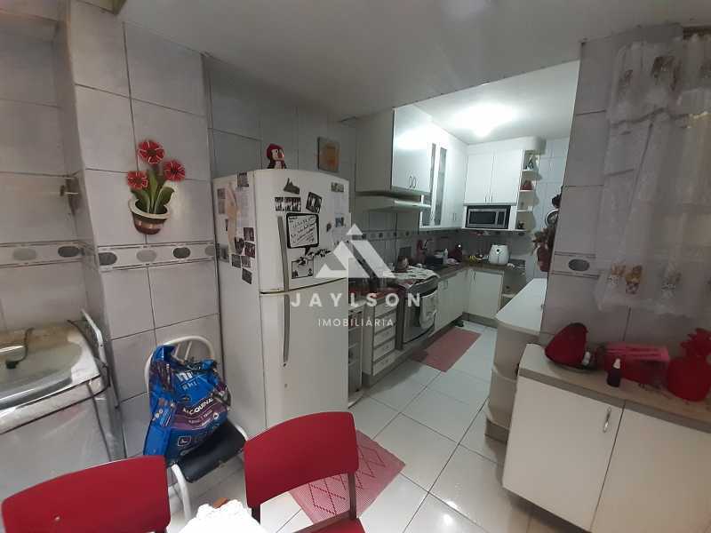 Apartamento à venda com 2 quartos, 70m² - Foto 9