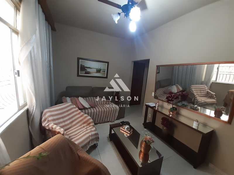 Apartamento à venda com 2 quartos, 70m² - Foto 2