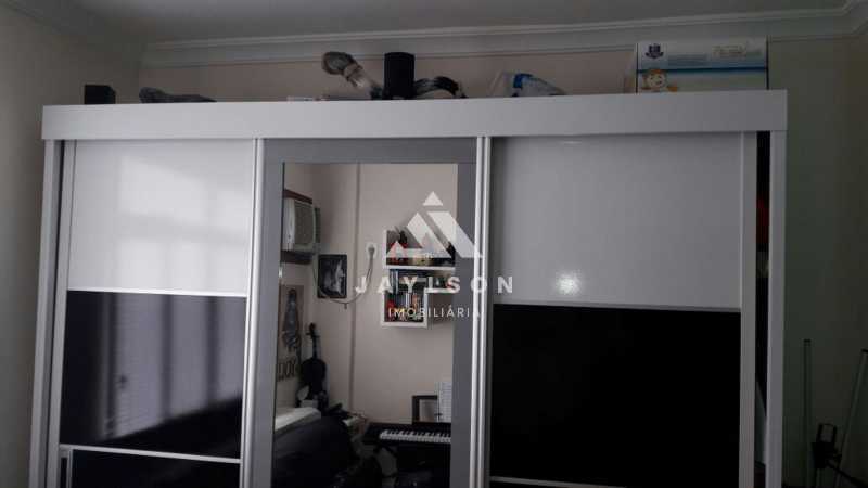 Apartamento à venda com 2 quartos, 72m² - Foto 11