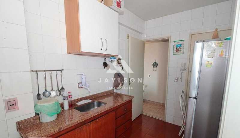 Apartamento à venda com 1 quarto, 45m² - Foto 13