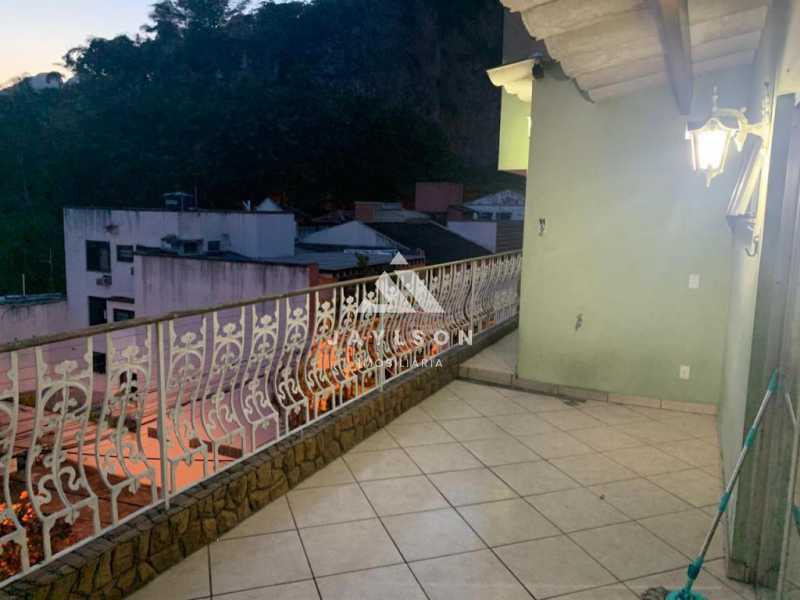 Casa de Condomínio à venda com 4 quartos, 200m² - Foto 5