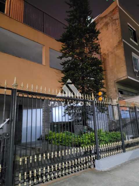 Apartamento à venda com 2 quartos, 60m² - Foto 2