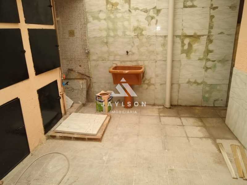 Apartamento à venda com 2 quartos, 75m² - Foto 9