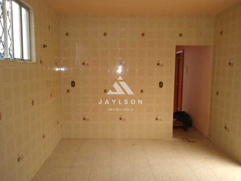 Apartamento à venda com 2 quartos, 75m² - Foto 11