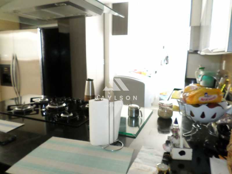 Apartamento à venda com 4 quartos, 176m² - Foto 11