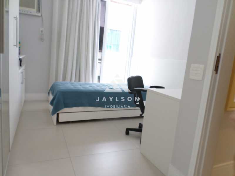 Apartamento à venda com 4 quartos, 176m² - Foto 9