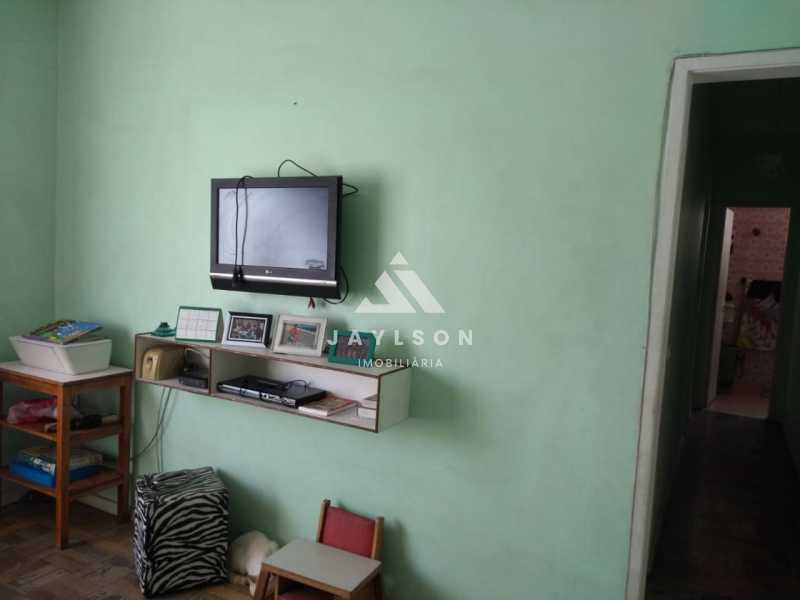 Apartamento à venda com 2 quartos, 86m² - Foto 2